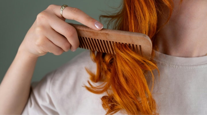 Capelli fragili che si spezzano: carenze nutrizionali, trattamenti e principi attivi efficaci per rinforzarli