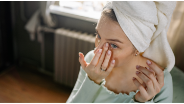 Occhiaie persistenti e borse sotto agli occhi: cause nascoste, carenze vitaminiche e trattamenti mirati per uno sguardo riposato